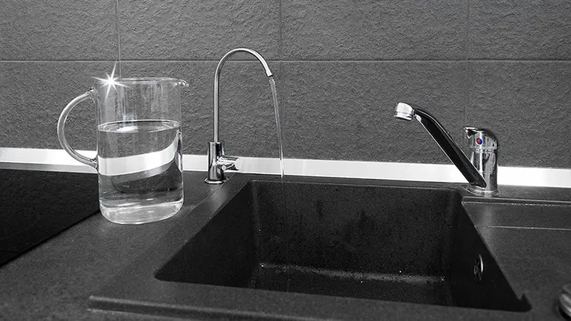 Aparat de purificare a apei prin osmoza inversa, model Naturella Acquasystem