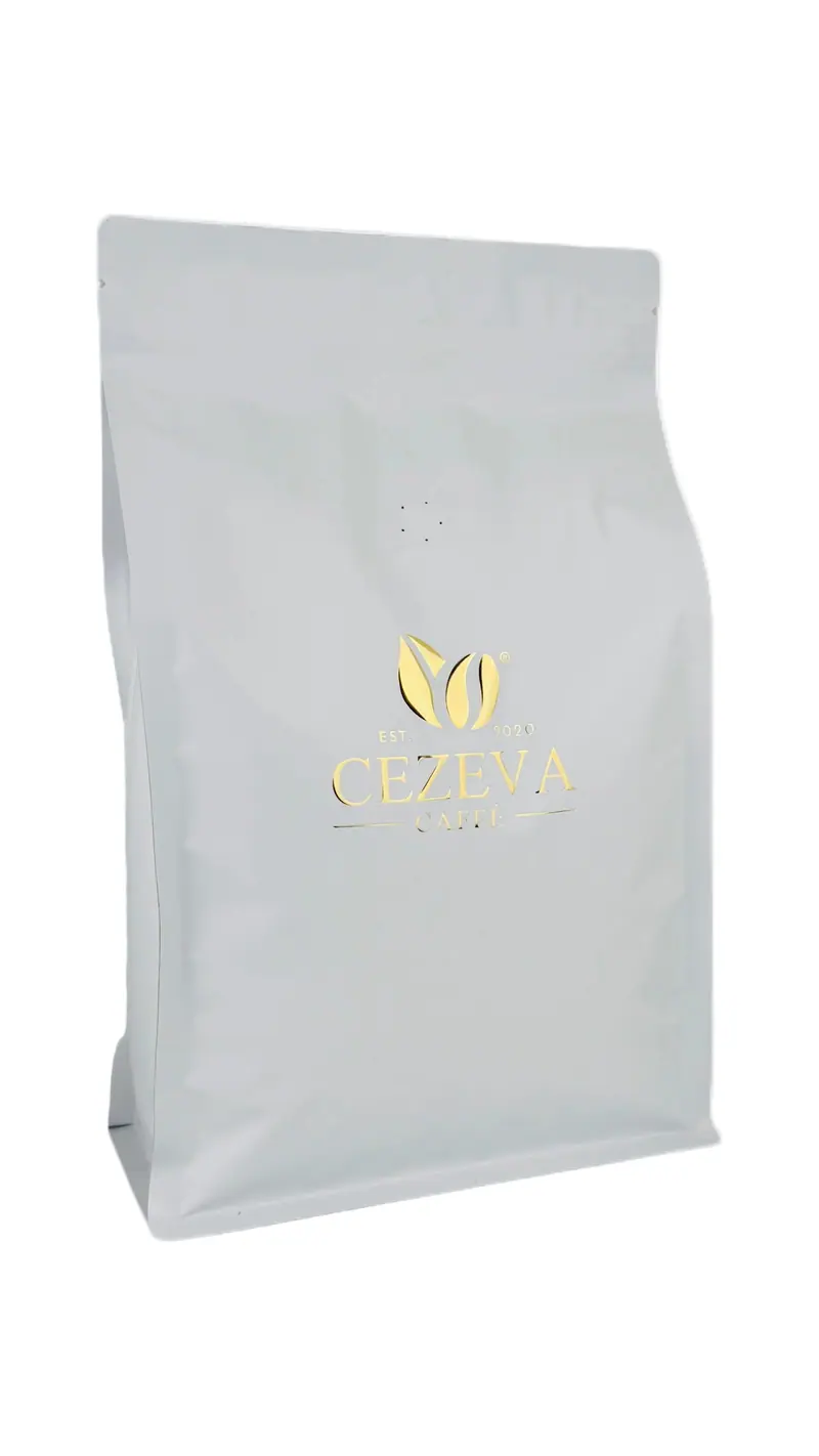 ARABICA 1 Kg - Ciocolată cu lapte · Caramel · Fructe roșii · Migdale