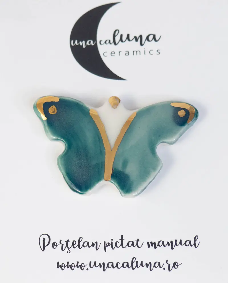 Brosa fluture pastelat