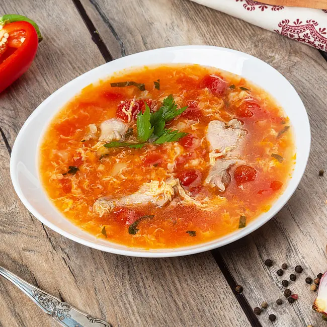 Ciorba de pui cu zdrente de ou