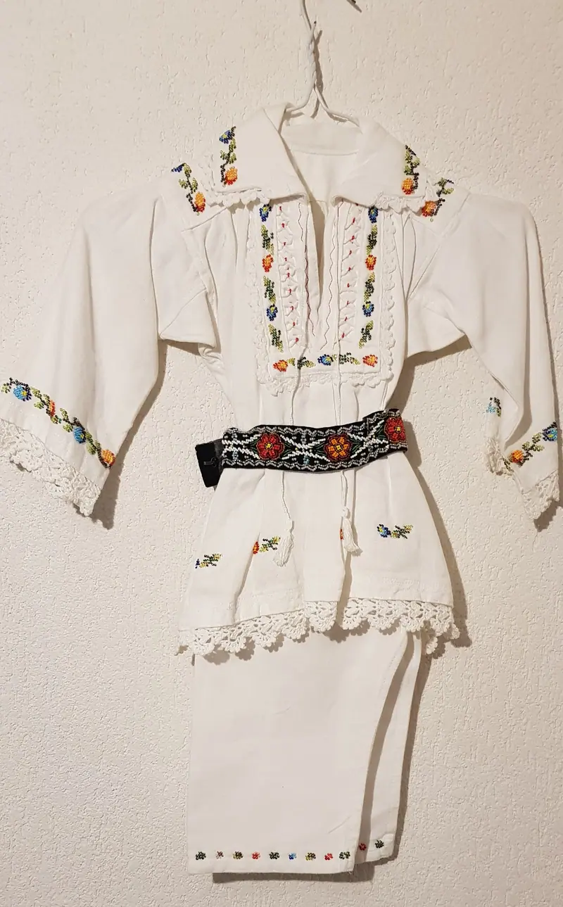 Costum tradițional cu mărgele pentru botez băieți 0-3 ani