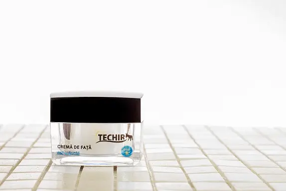 Cremă hidratantă de față de zi 50 g – Techir - Bază de machiaj