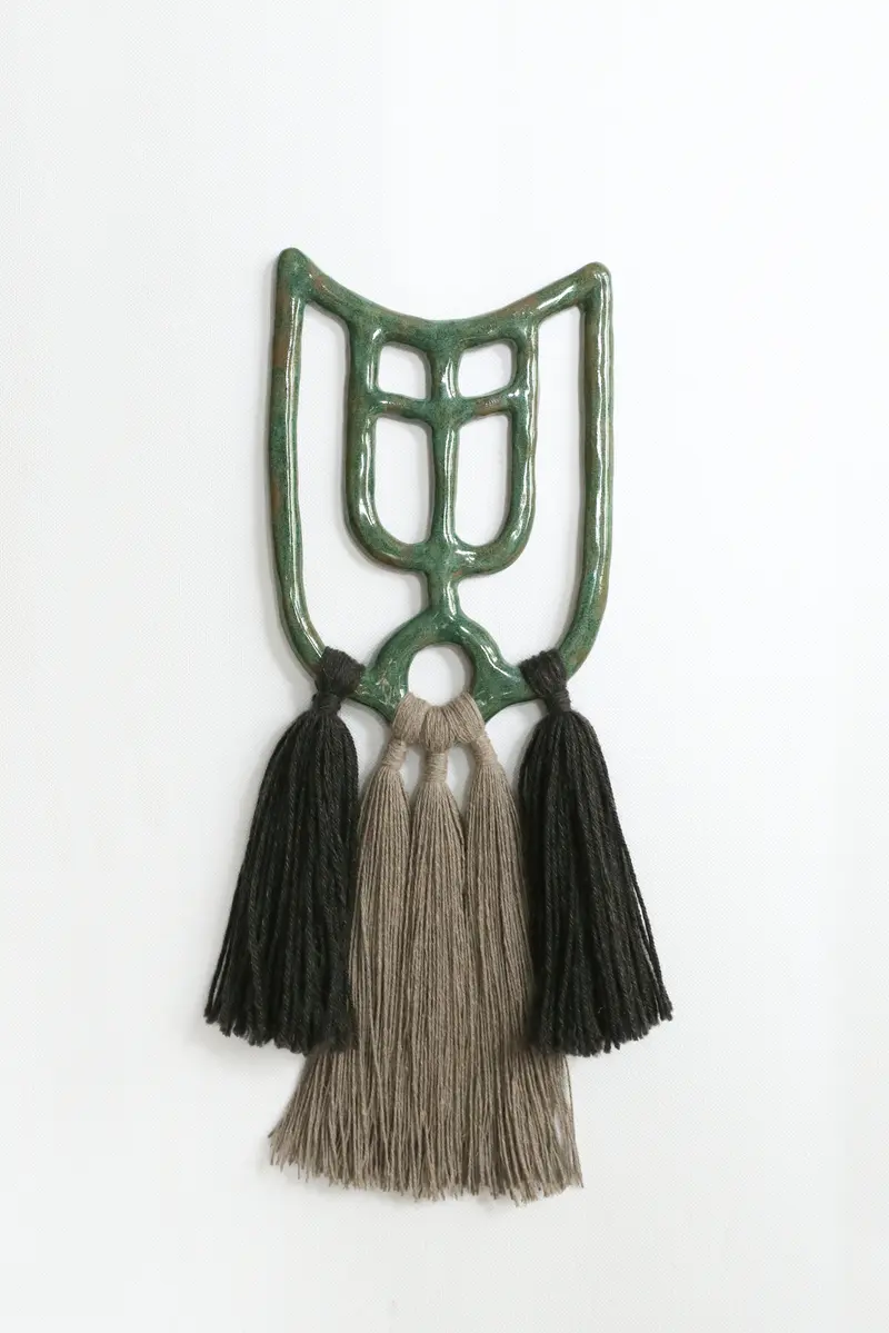 Decoratiune perete troita