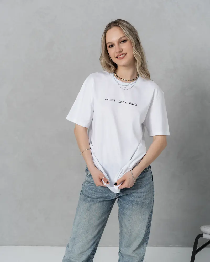 don't look back t-shirt, medium fit