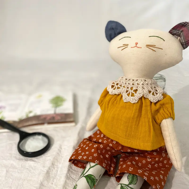 Figurina textila pisica Matilda