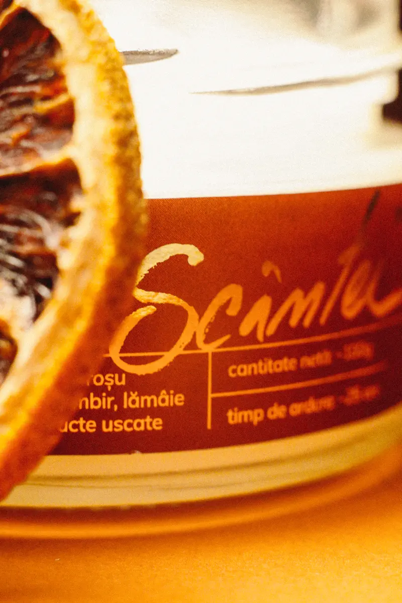 Lumânare parfumată Mere cu scântei 100g