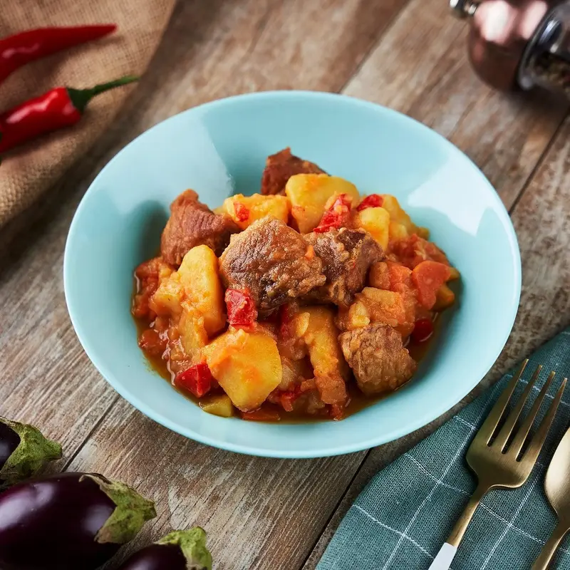 Mâncare de cartofi cu carne de porc