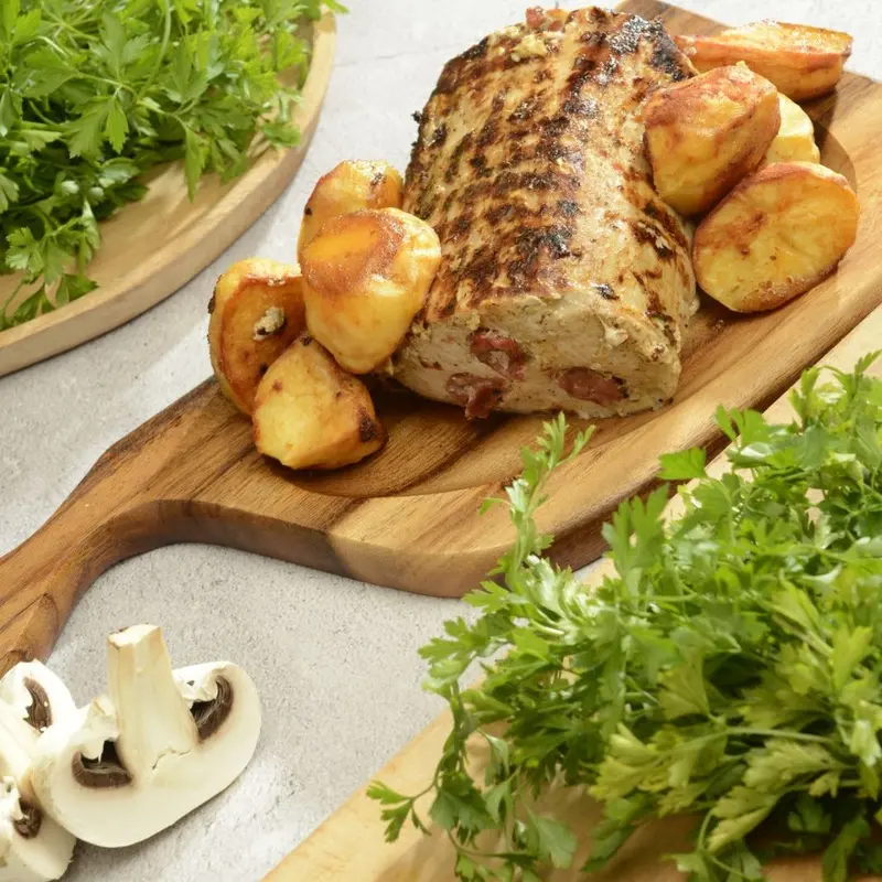 Muschi file de porc umplut cu carnati de Plescoi cu mustar si cimbrisor