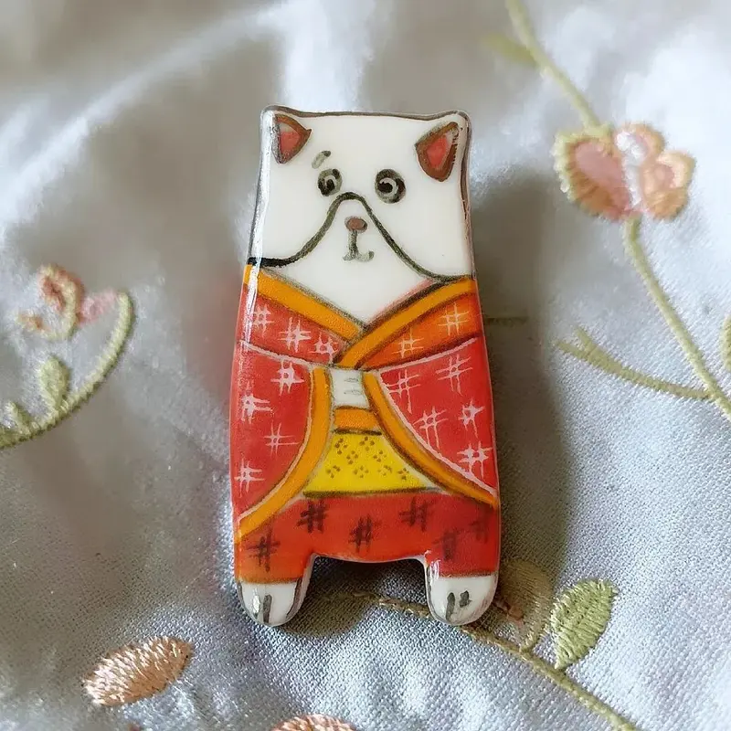Pisica samurai din portelan