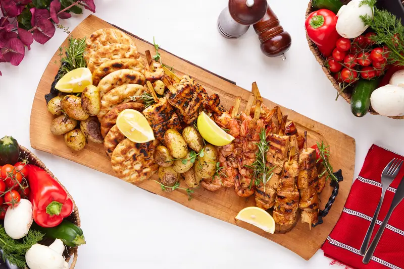 PLATOU LA BARCA (frigarui de peste)