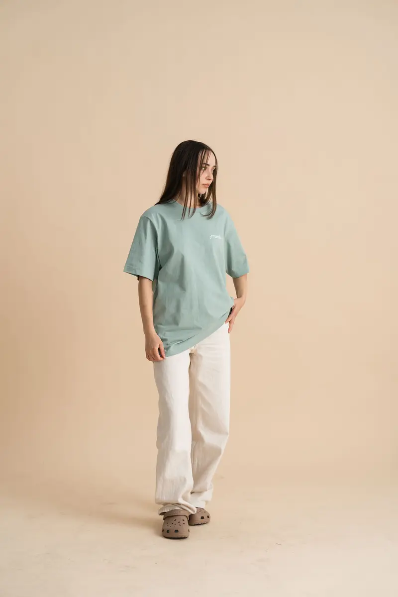 priveste cerul... t-shirt, relaxed fit
