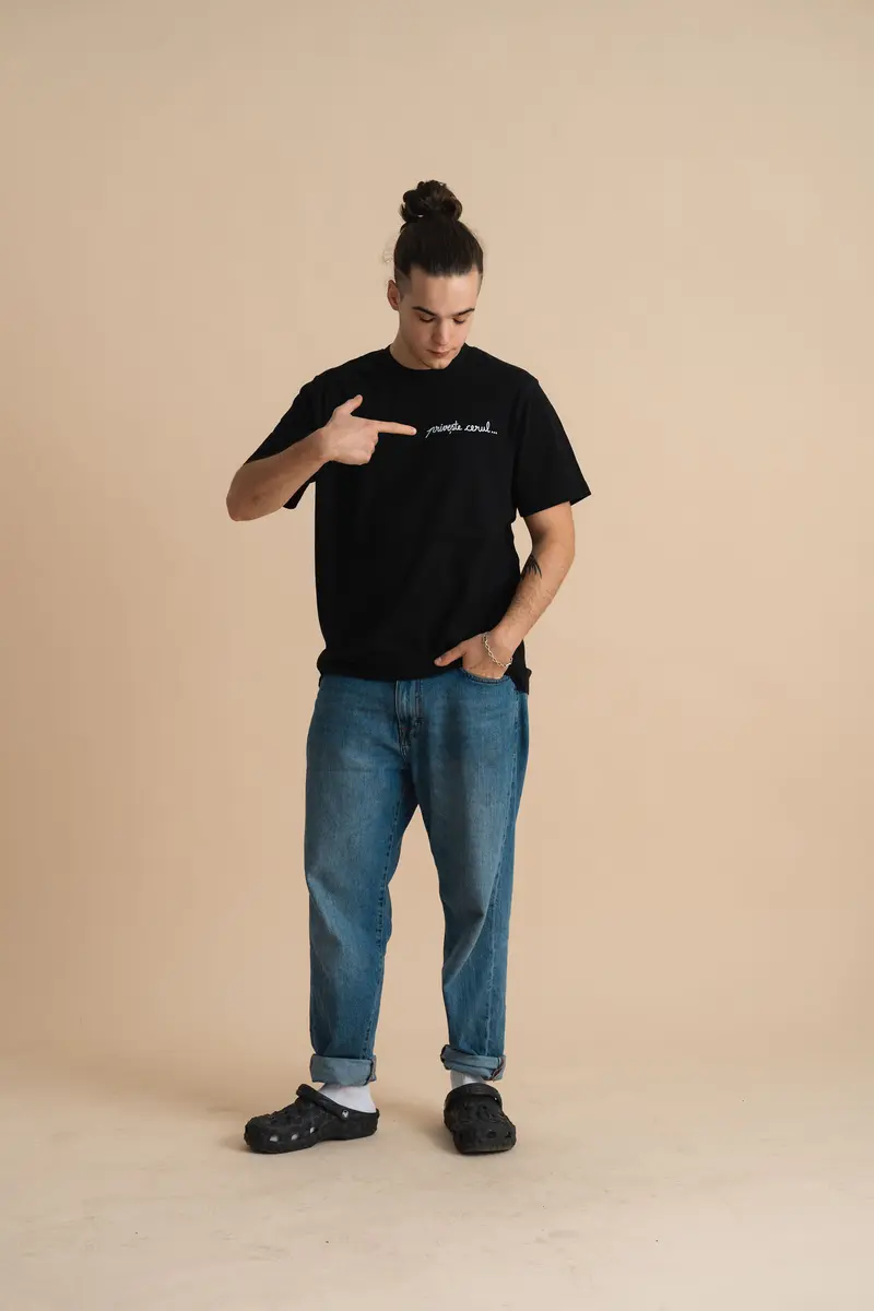 priveste cerul... t-shirt, relaxed fit