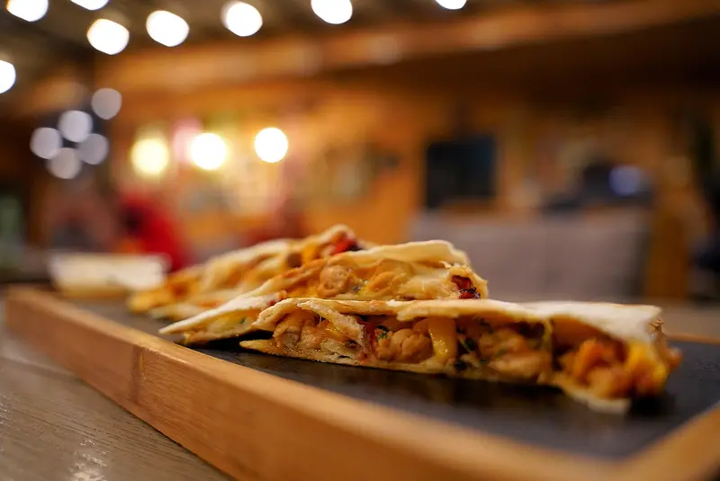 Quesadilla pui sau vita