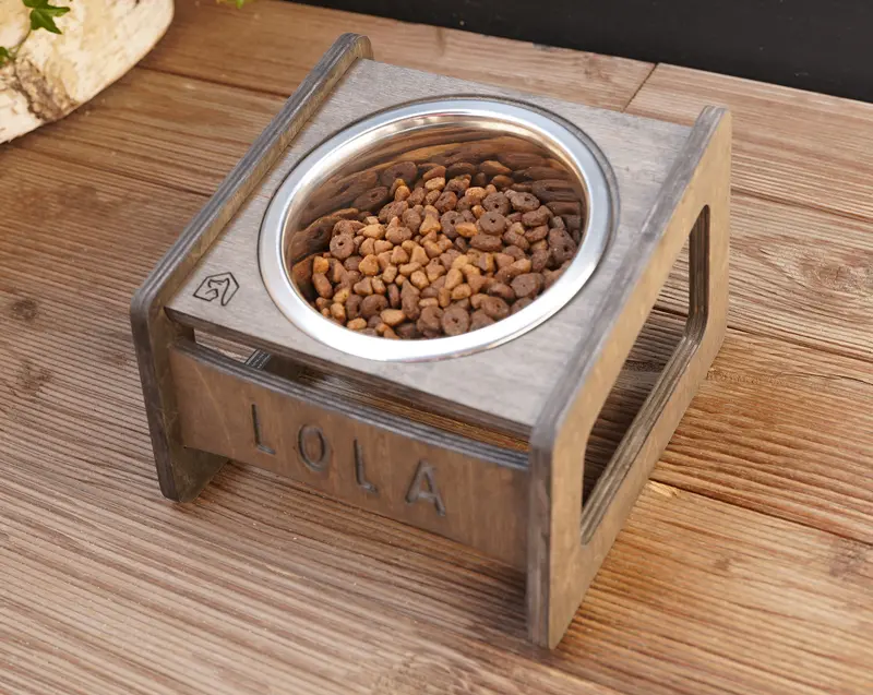 Stand cu bol pentru pisici sau catei talie mica. Personalizat cu nume
