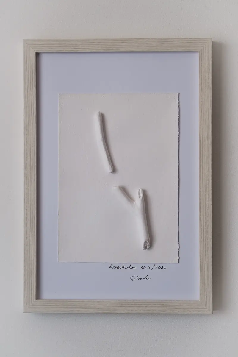 Tablou abstract modern „Reconstruction no.3” – 20x30cm – Acrilice pe hartie, cu insertii din lemn