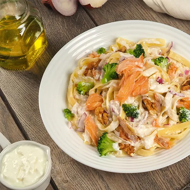 Tagliatelle cu somon