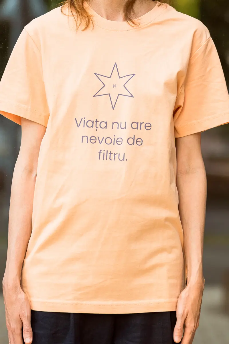 Tricou - Viața nu are nevoie de filtru