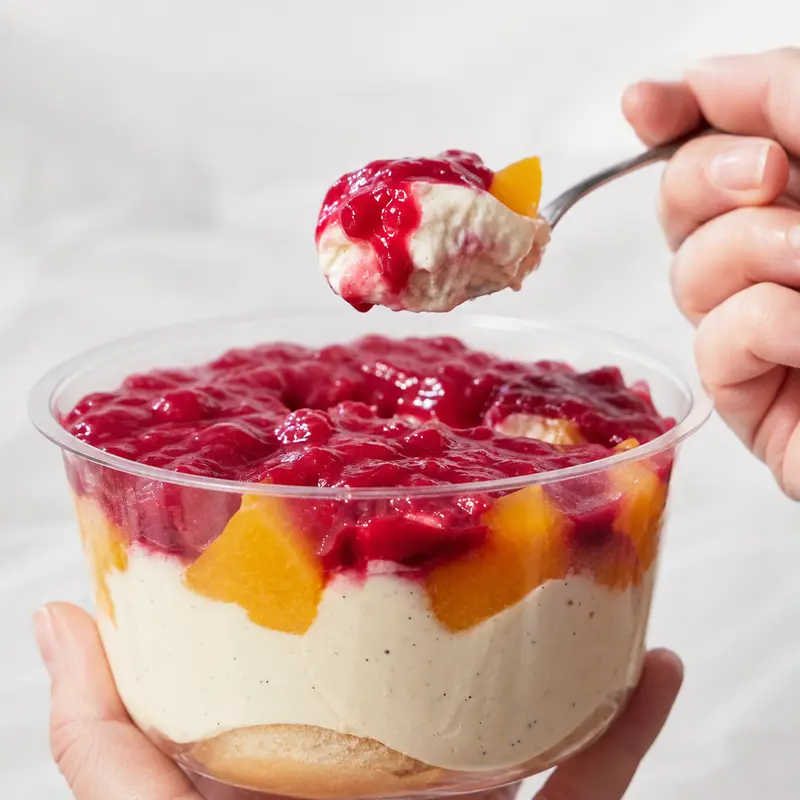 Verrine Pêche Melba - desert cu piersici și zmeură